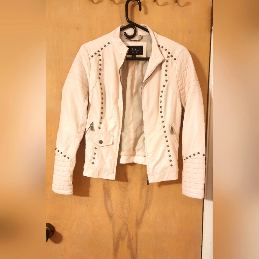 Light pink leather jacket with studs size xs